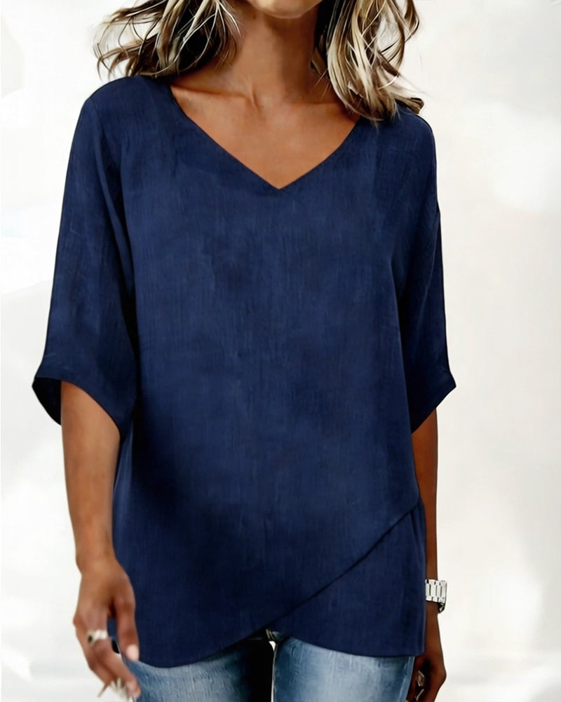 Top irregular con cuello en V