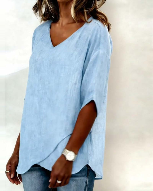 Top irregular con cuello en V