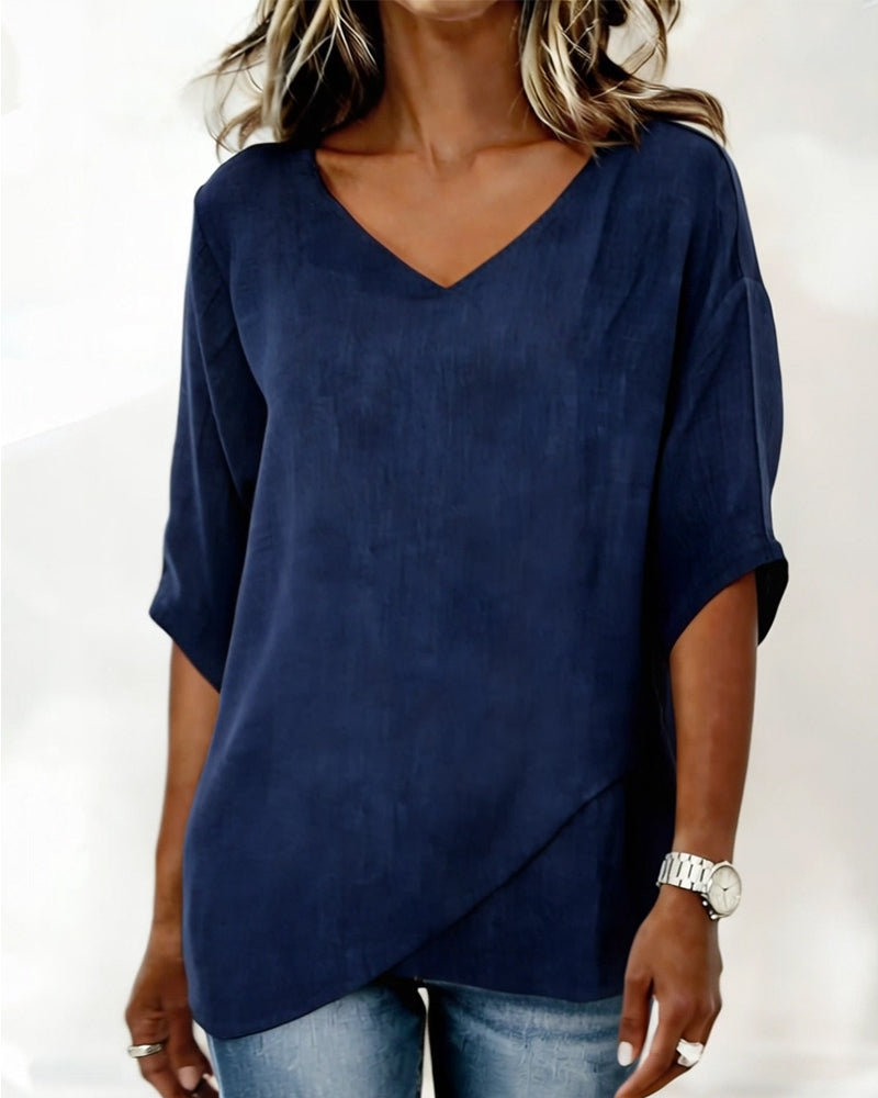 Top irregular con cuello en V