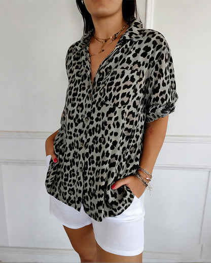 Blusa de moda con estampado de leopardo