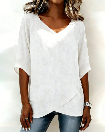 Top irregular con cuello en V