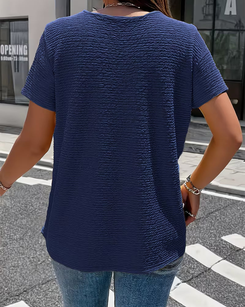 Camiseta con cuello Peter Pan y botones