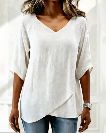Top irregular con cuello en V