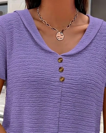 Camiseta con cuello Peter Pan y botones