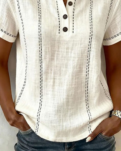 Camiseta casual con cuello en V y botones