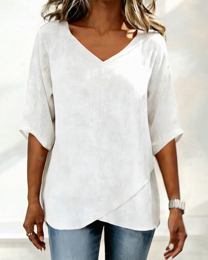 Top irregular con cuello en V