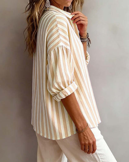Blusa amplia de rayas con cuello