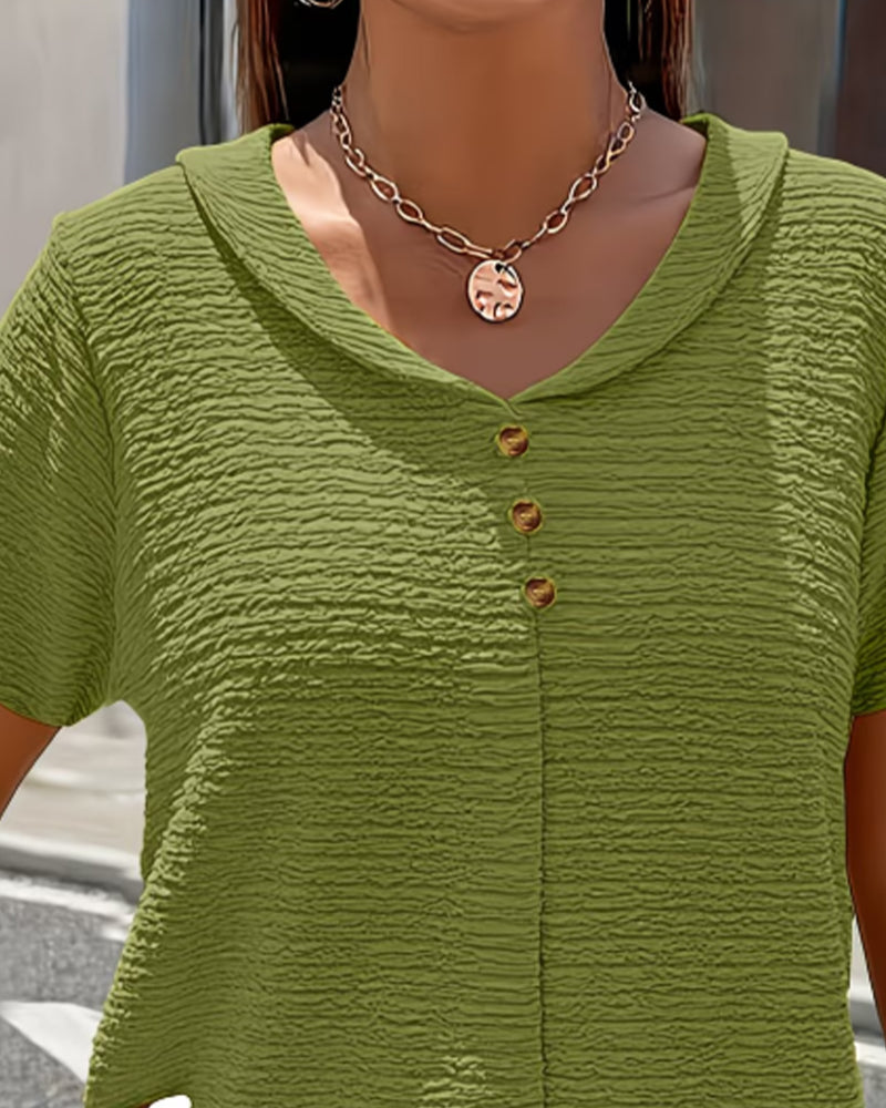 Camiseta con cuello Peter Pan y botones